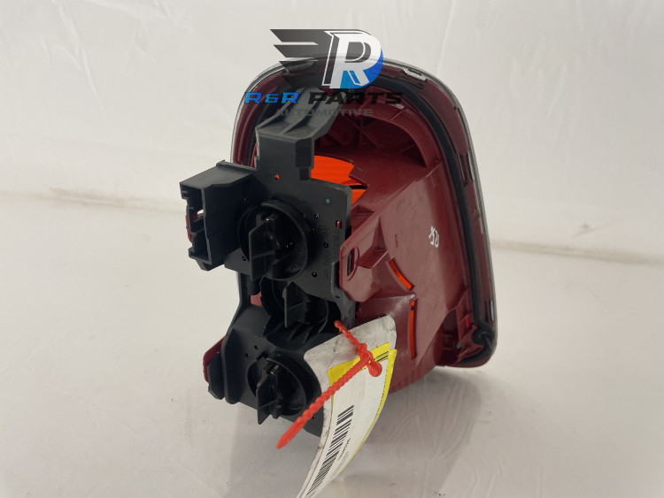 Achterlicht rechts - Rood / Wit - (Mini R56/R57) - OEM: 63212757012 63212753626