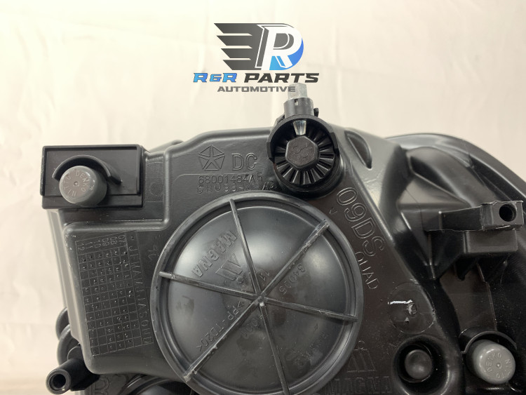 Koplamp rechts - Dodge RAM 1500 - OEM: 68096438AJ