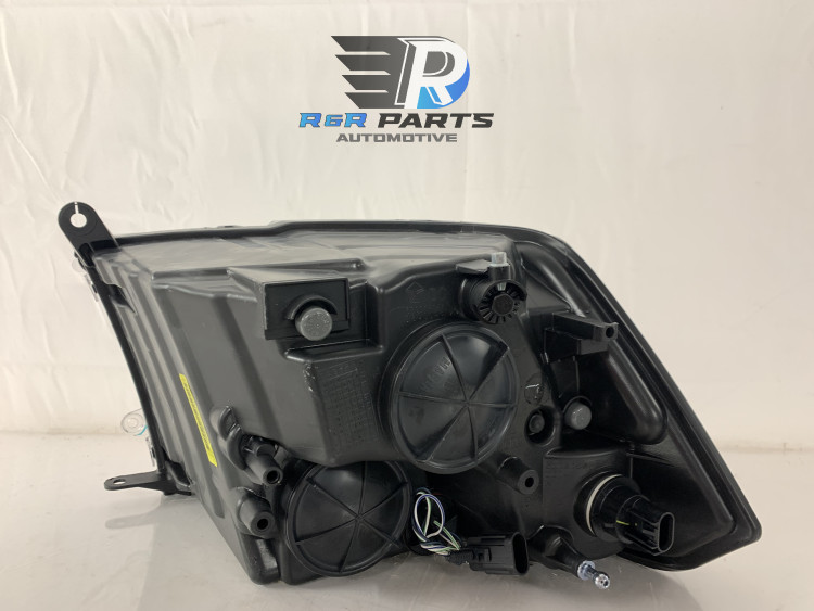 Koplamp rechts - Dodge RAM 1500 - OEM: 68096438AJ