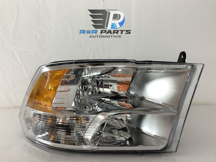 Koplamp rechts - Dodge RAM 1500 - OEM: 68096438AJ