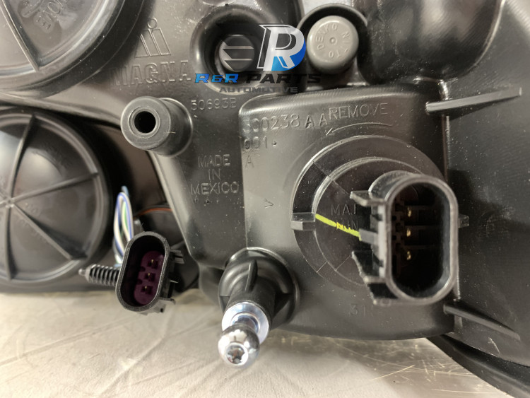 Koplamp rechts - Dodge RAM 1500 - OEM: 68096438AJ
