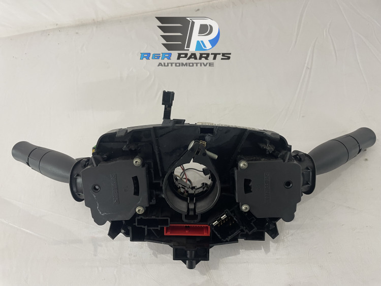 Stuurkolomschakelaar - Renault Megane II CC - OEM: 8200216448 820028334 8200216450 8200216446 8200216465 8200283342 8200480341