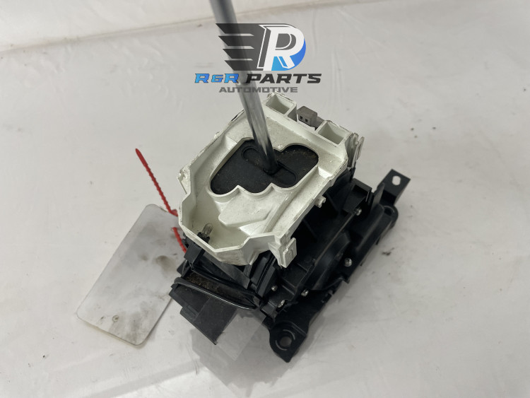 schakelmechaniek in auto - Semi Automaat - PSA / Toyota - OEM: 1612500880  / 241065