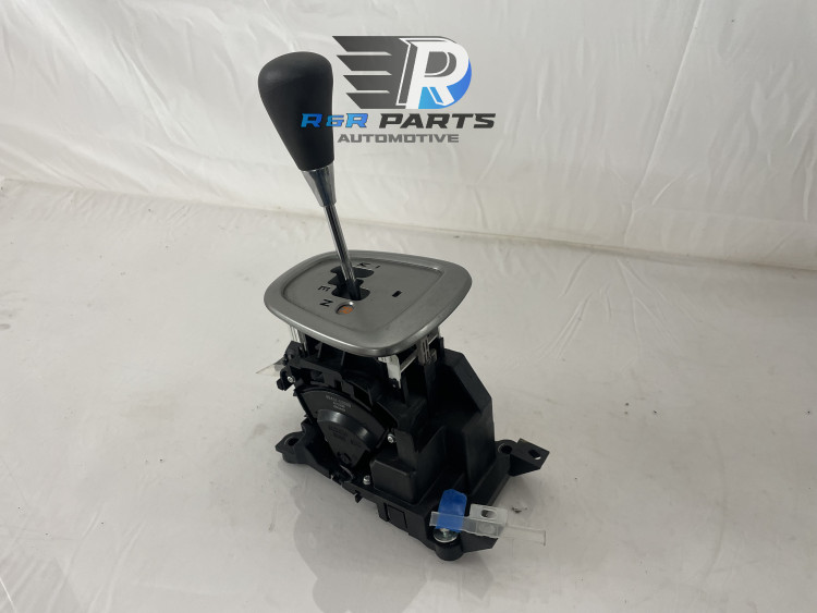 schakelmechaniek in auto - Semi Automaat - PSA / Toyota - OEM: 1612500880 / 241065