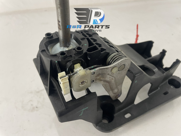 Schakelmechaniek in auto - Handgeschakeld - (Citroen C3 III) - OEM: 9808161480 / 9837816580