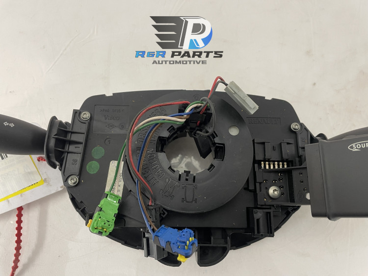 Stuurkolomschakelaar - Renault Megane II - OEM: 8200216462 8200216444 