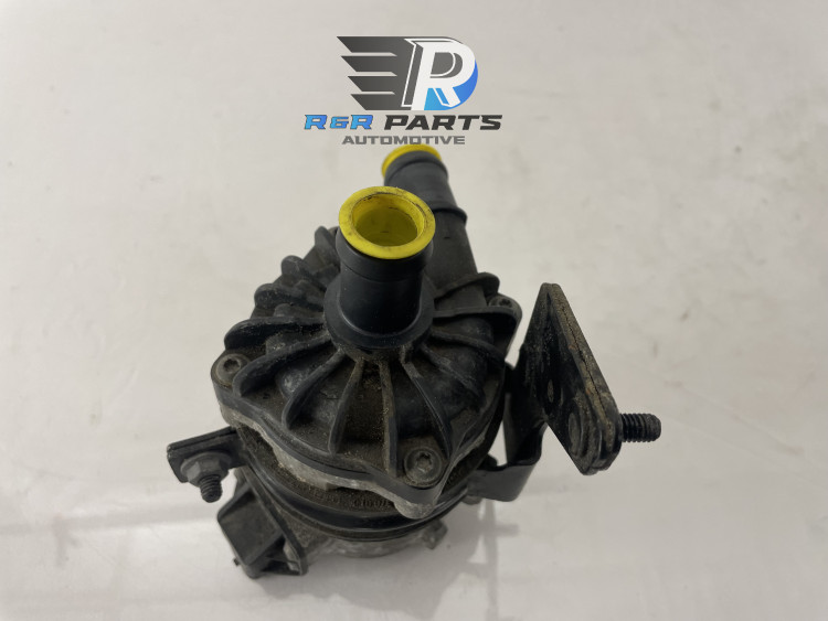 Extra waterpomp - Audi A5 / A6 / A7 / A8 / Q7 / Porsche Panamera (971) - OEM: 8K0965567