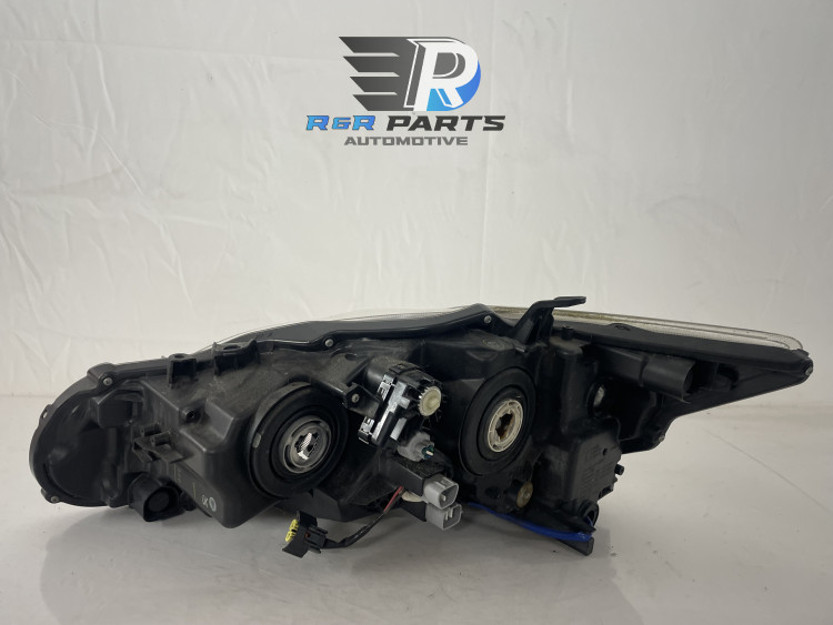Koplamp rechts - H9/H11 - (Lexus CT200H) - OEM: 8113076032 / 8113076033