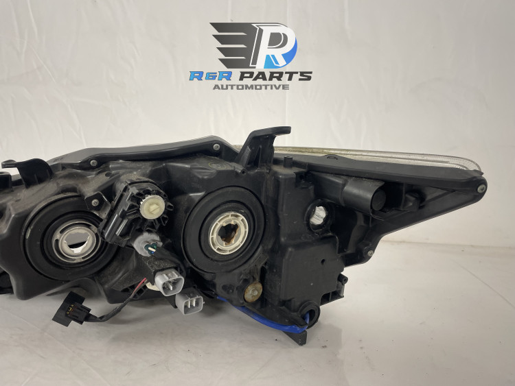 Koplamp rechts - H9/H11 - (Lexus CT200H) - OEM: 8113076032 / 8113076033