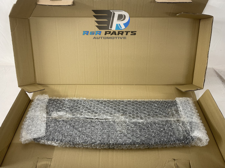 Afdekplaat voorbumper - Opening Trekhaak - (Range Rover L460) - OEM:  LR150982 / M8E217B635AB