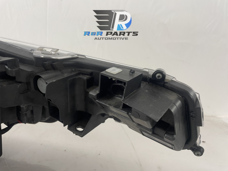 Koplamp Links - LED - (Toyota Corolla E21 / Suzuki Swace) - OEM: 81150-02S60 / 8115002S60