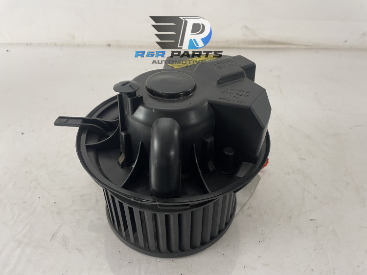 Kachelmotor incl ingebouwde weerstand - VAG - OEM: 1K1820015