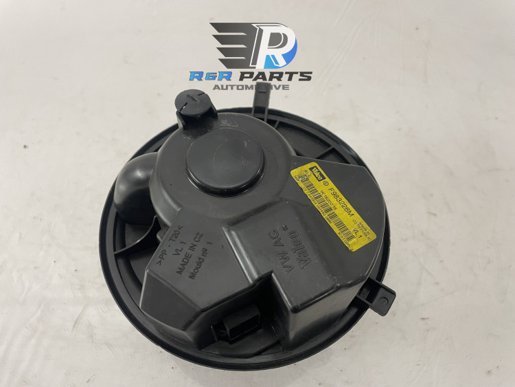 Kachelmotor incl ingebouwde weerstand - VAG - OEM: 1K1820015