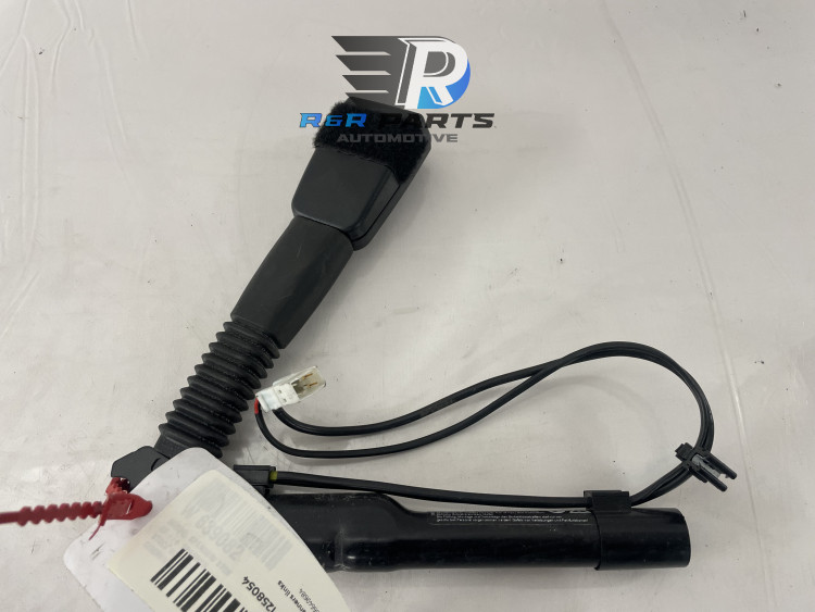Gordelspanners links voor - BMW - OEM: 84110143B / 72117259387