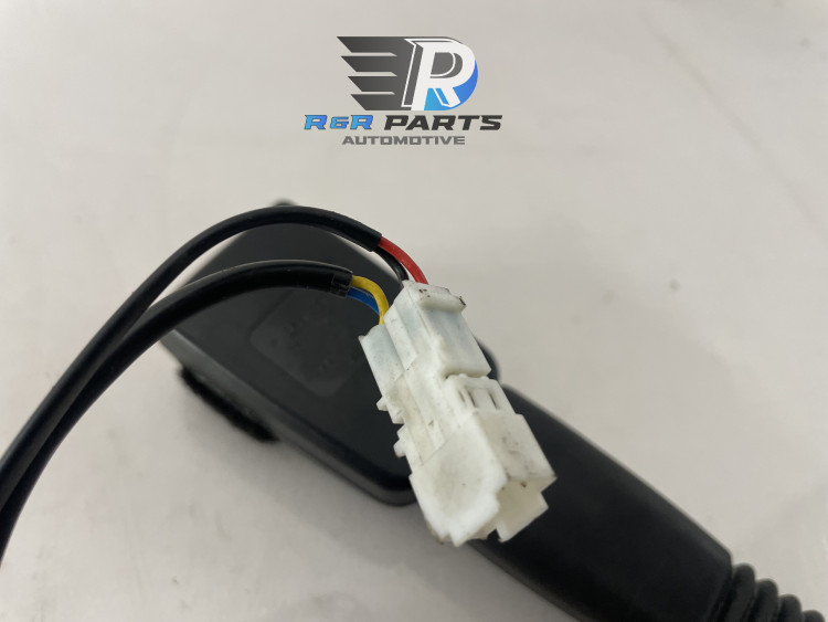 Gordelspanners links voor - BMW - OEM: 84110143B / 72117259387