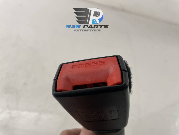 Gordelspanners links voor - BMW - OEM: 84110143B / 72117259387
