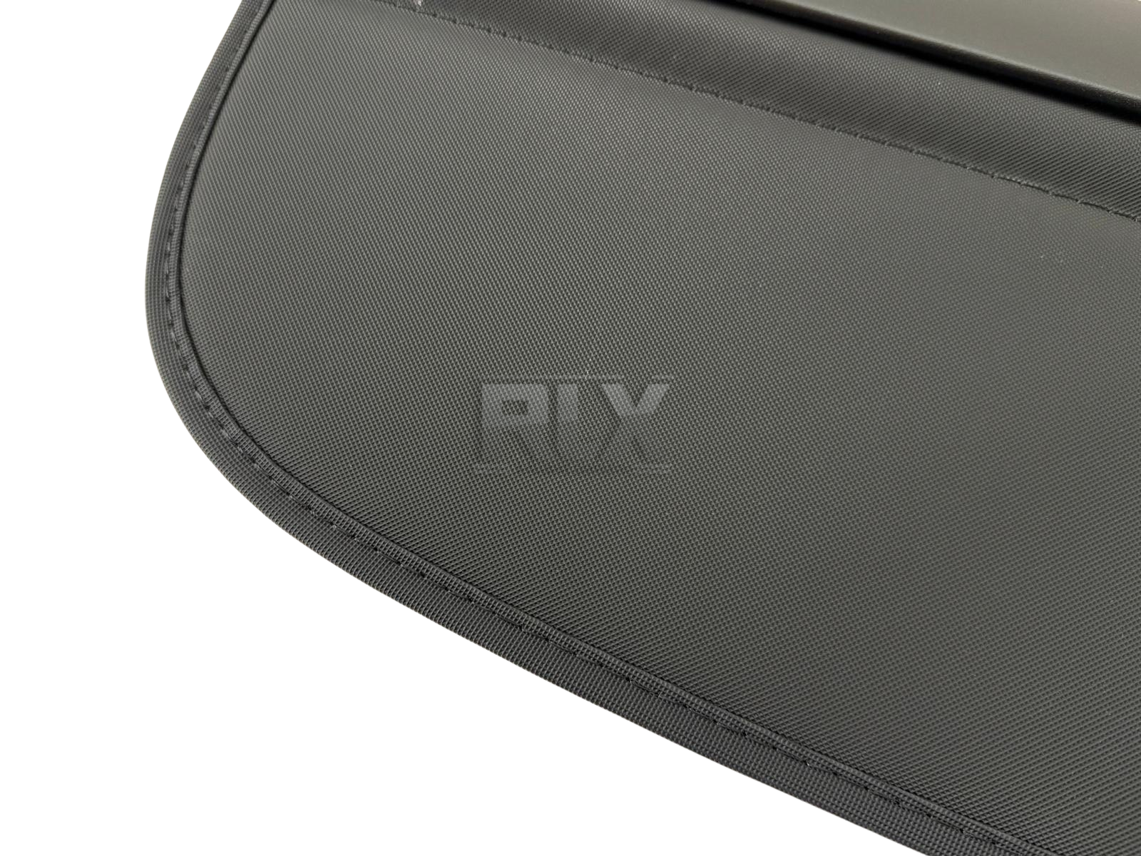 Rol hoedenplank - Zwart - (Land Rover Discovery V) Vanaf 2016 - OEM: LR082304 / LR095157 / LR105618 / LR112096 / LR118274 / HY3246668AE8PVJ / HY3246668AF8PVJ