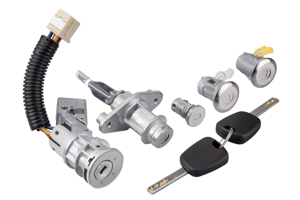 Slotenset - Contactslot / 2x Deurslot / Achterklepslot - (Peugeot 107 / Citroen C1 / Toyota Aygo) 2005/2014 - OEM: 4162FH / 1608745780