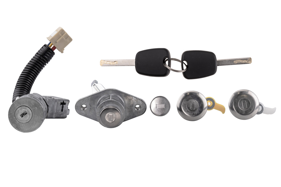 Slotenset - Contactslot / 2x Deurslot / Achterklepslot - (Peugeot 107 / Citroen C1 / Toyota Aygo) 2005/2014 - OEM: 4162FH / 1608745780