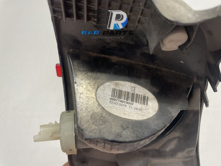 Mistachterlicht - Peugeot 308 CC / Peugeot 2008 / Citroen Aircross II - OEM: 6350GH 9683074580  