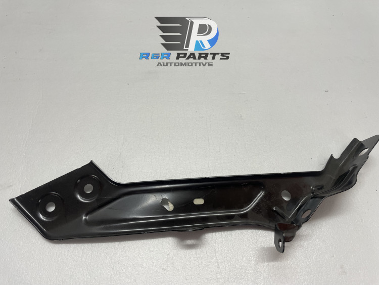 Voorschermsteun rechts - Renault Megane IV - OEM: 631409063R 