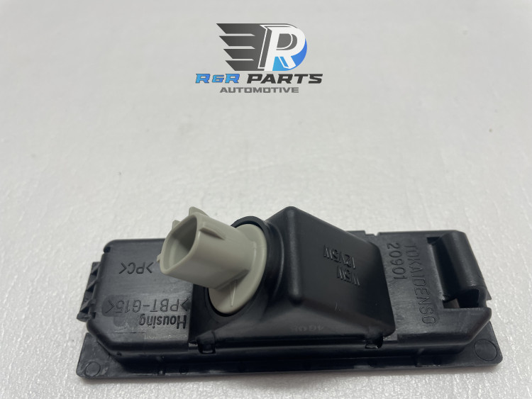 kenteken verlichting - (Daihatsu Materia) - OEM: 81270-B1020