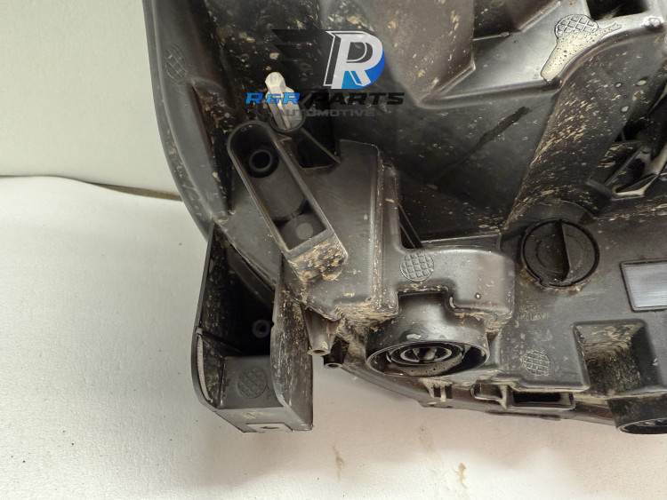 Koplamp links - Halogeen - (Peugeot Partner) Vanaf 2019 - OEM: 9816826980