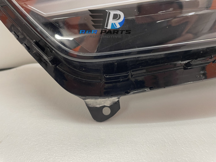 Dagrijverlichting links - Peugeot 208 10/23- (P21E) - OEM: 9851054180