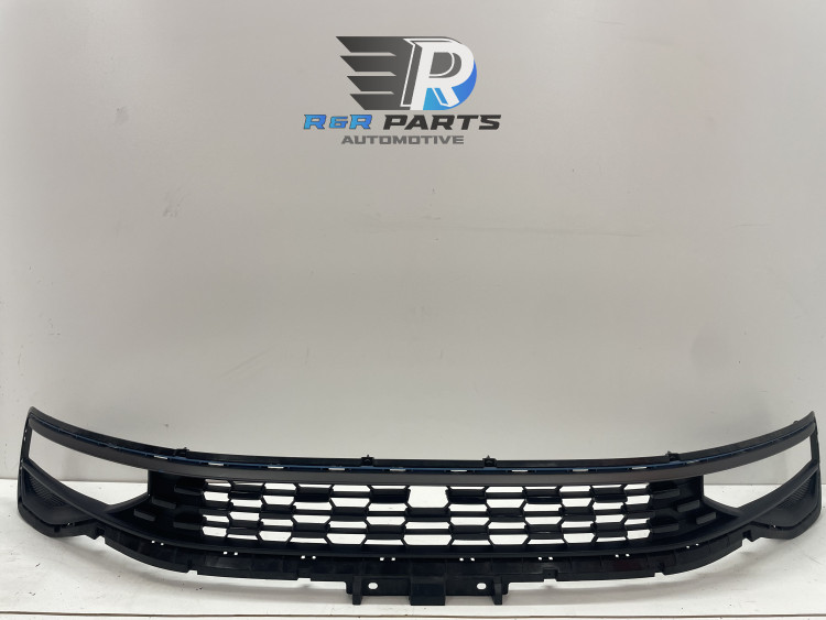 Grille - Zwart / Blauw - (Lynk&Co 01) - OEM: 8890497340