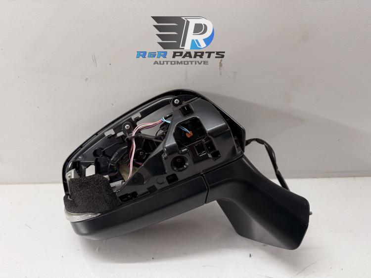 Spiegel rechts - 10 Pin - (Toyota Corolla Cross E21) - OEM: 8791016A70 - Schade! 