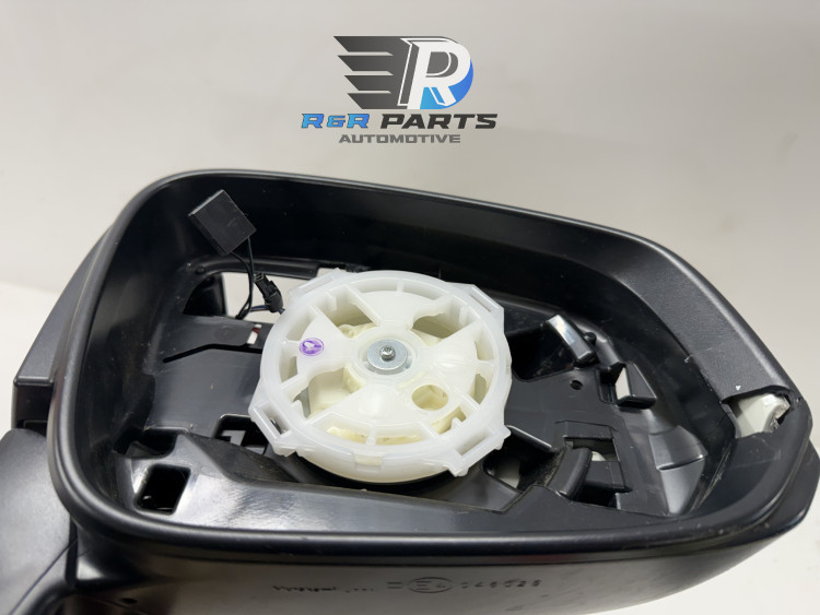 Spiegel rechts - 10 Pin - (Toyota Corolla Cross E21) - OEM: 8791016A70 - Schade! 
