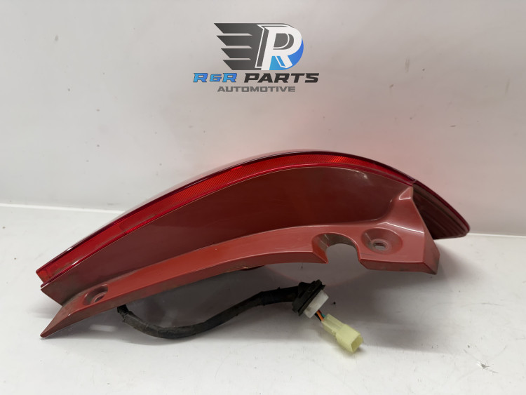 Achterlicht links - Helder - Suzuki Swift III - OEM: 3567072K00