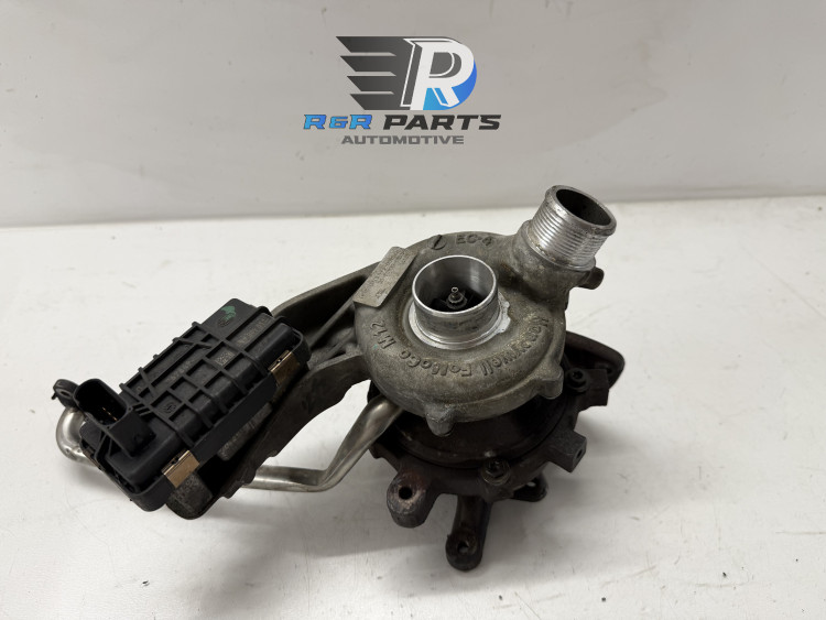 Turbo - Range Rover / Jaguar - OEM: AX2Q6K682CB LR029915