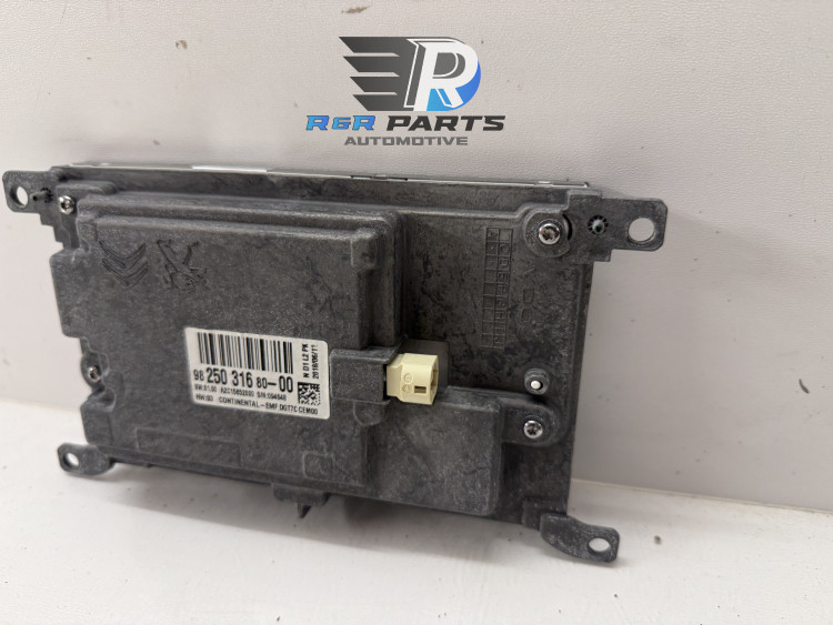 Navigatie / info display - Vivaro / Scudo / Expert / Jumpy / Proace - OEM: 9825031680