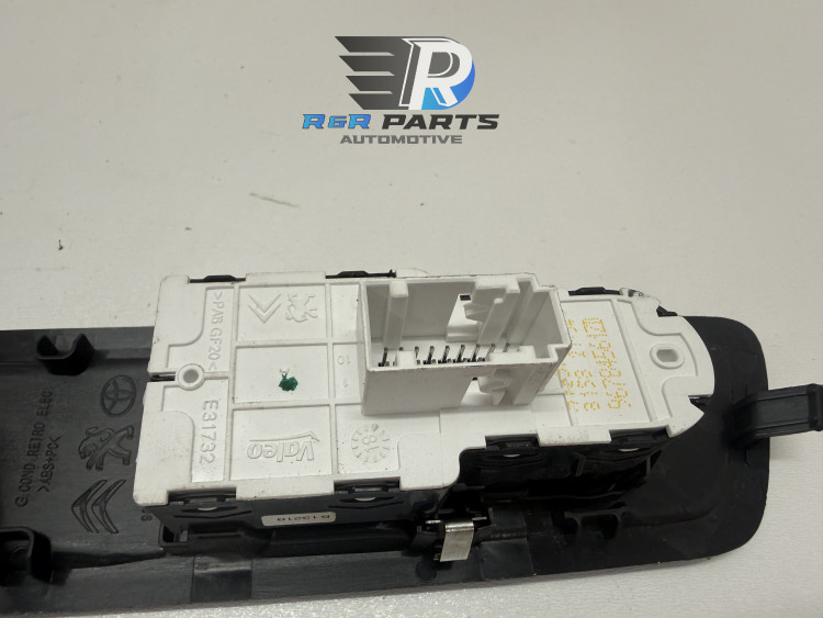 Raamschakelaar - linksvoor - 2x raam + spiegel - PSA - OEM: 96784561ZD / 98329368ZD 