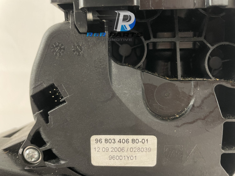 Schakelmechaniek in auto - Semiautomaat - (Citroen C2 / C3) - OEM: 9680340680 / 2400AQ / 2400EY