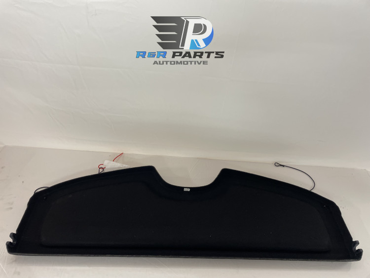 Hoedenplank - Bevestigd aan klep - Renault Twingo II - OEM: 8200526184